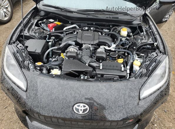JF1ZNBE19S9759563 2025 TOYOTA GR Черный Вид задней части салона
