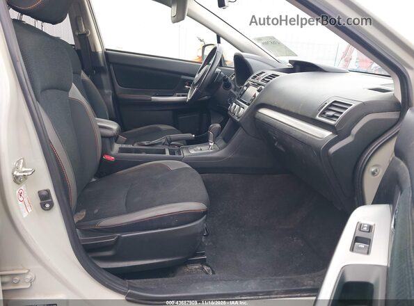 JF2GPABC0HH259061 2017 SUBARU CROSSTREK Beige Widok wnętrza z przodu