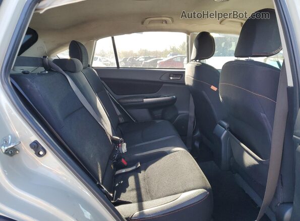 JF2GPABC2G9234526 2016 SUBARU CROSSTREK Beige Rear interior view