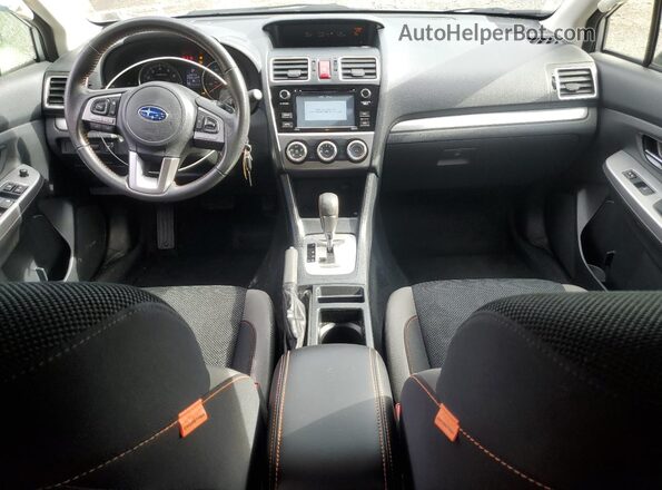 JF2GPABC5H8226900 2017 SUBARU CROSSTREK Silver წინა პანელის ხედი