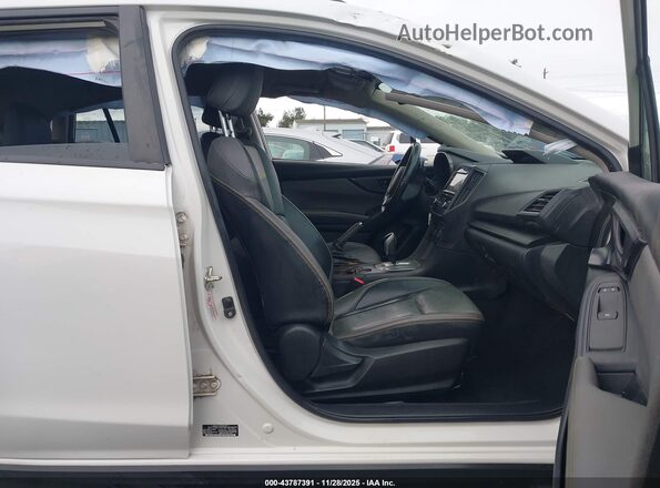 JF2GTADC7JH233085 2018 SUBARU CROSSTREK White 
