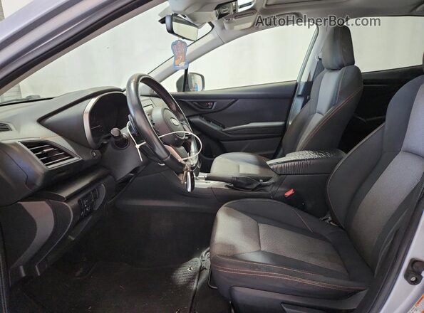 JF2GTAEC3L8234557 2020 SUBARU CROSSTREK Silver Вид салону спереду