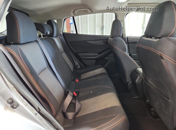 JF2GTAEC3L8234557 2020 SUBARU CROSSTREK Silver Вид задньої частини салону