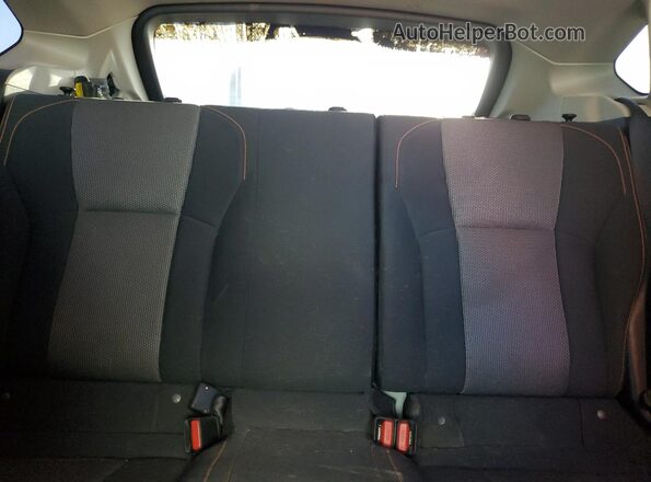 JF2GTAPC5NH227349 2022 SUBARU CROSSTREK White Vista de los asientos traseros