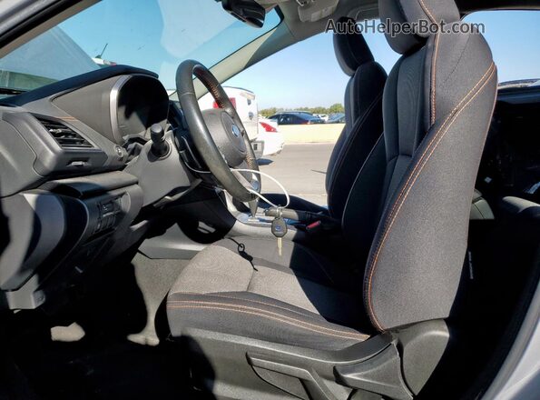 JF2GTAPC6M8246992 2021 SUBARU CROSSTREK Silver Front interior view