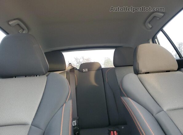 JF2GTAPC9L8221776 2020 SUBARU CROSSTREK Silver Widok tylnych siedzeń