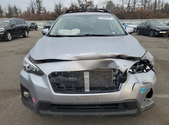 JF2GTAPC9L8221776 2020 SUBARU CROSSTREK Silver Widok z przodu