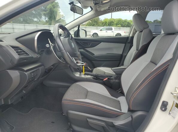 JF2GTAPC9N8278823 2022 SUBARU CROSSTREK Белый Вид салона спереди