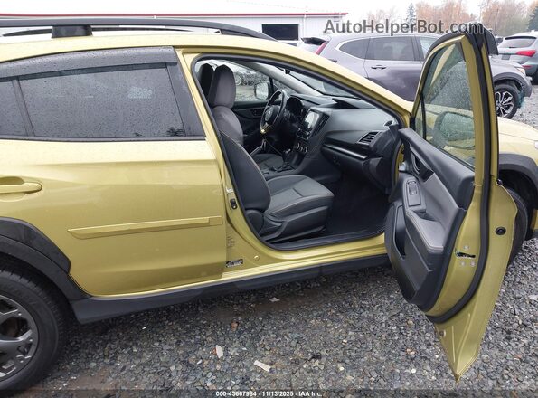 JF2GTHSC3NH263458 2022 SUBARU CROSSTREK Green Front interior view