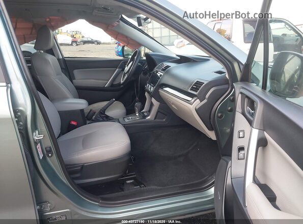 JF2SJARC5JH545625 2018 SUBARU FORESTER 2.5 Green 