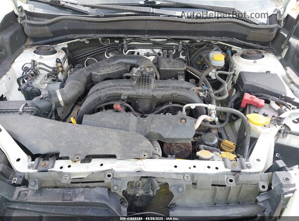 JF2SJARC9JH468838 2018 SUBARU FORESTER 2.5 White Rear view