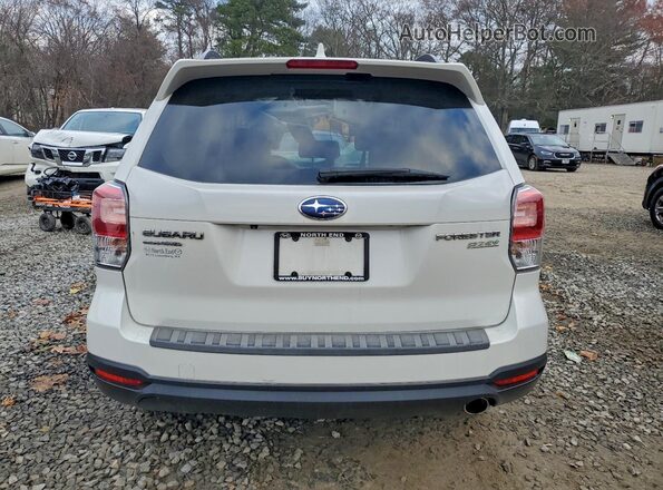 JF2SJATCXHH593785 2017 SUBARU FORESTER 2.5I TO White Widok z tyłu