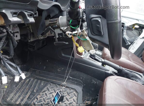 JF2SJAWC9HH808164 2017 SUBARU FORESTER 2.5I TO Белый 