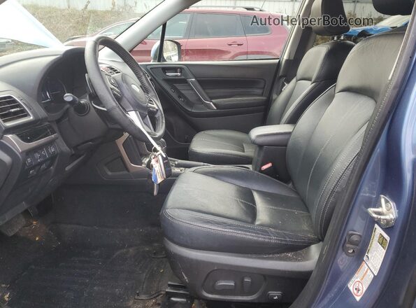 JF2SJGWC5HH533251 2017 SUBARU FORESTER2. Blue Front interior view