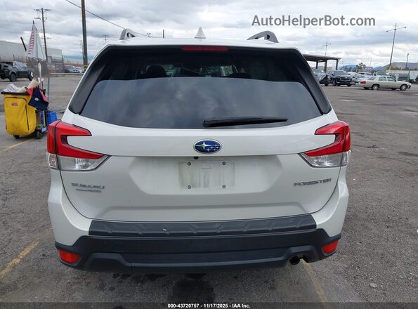 JF2SKADC3NH402277 2022 SUBARU FORESTER White 
