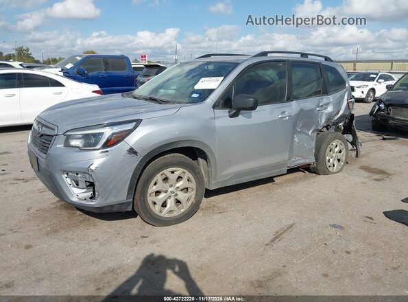 JF2SKADC4MH484468 2021 SUBARU FORESTER Silver Vista tres cuartos delantera izquierda