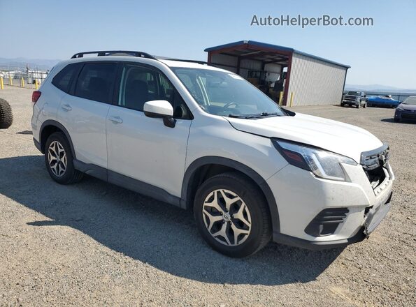 JF2SKADC7NH469903 2022 SUBARU FORESTER Белый Передняя правая четверть