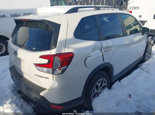 JF2SKAFC1MH418683 2021 SUBARU FORESTER White 