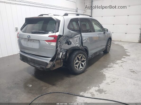 JF2SKAJC3LH438648 2020 SUBARU FORESTER Silver Tył prawy