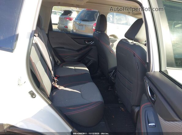 JF2SKAJC9NH493494 2022 SUBARU FORESTER White VIN კოდის სტიკერის ხედი