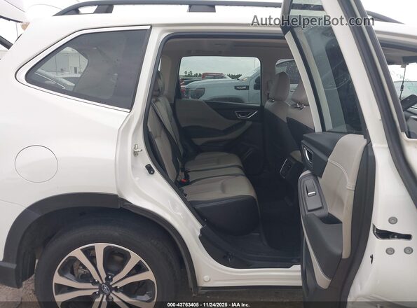 JF2SKANC7NH457703 2022 SUBARU FORESTER White Widok naklejki z numerem VIN