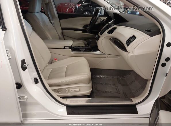 JH4KC1F97GC001052 2016 ACURA RLX White Вид салону спереду