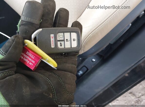 JHMCR6F57HC025382 2017 HONDA ACCORD HYBRID Черный 