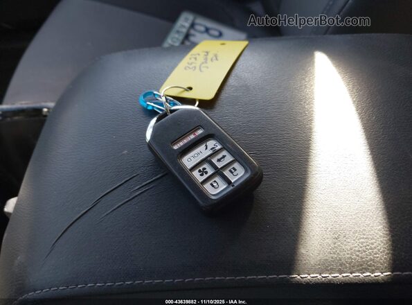 JHMZC5F13KC001073 2019 HONDA CLARITY Gray Dashboard view