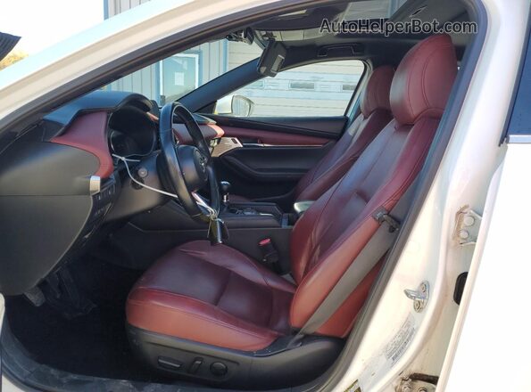 JM1BPAML5M1314533 2021 MAZDA 3 White წინა სალონის ხედი