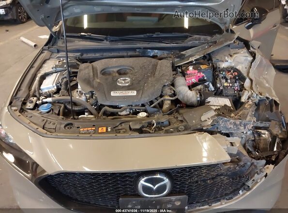 JM1BPBYY2R1700541 2024 MAZDA 3 Green Vista trasera