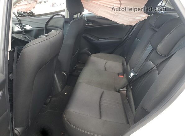 JM1DKDB79K0444803 2019 MAZDA CX-3 Silver Հետևի նստատեղերի տեսք