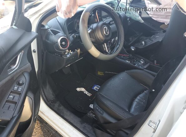 JM1DKFD74K0411989 2019 MAZDA CX-3 White Dashboard view