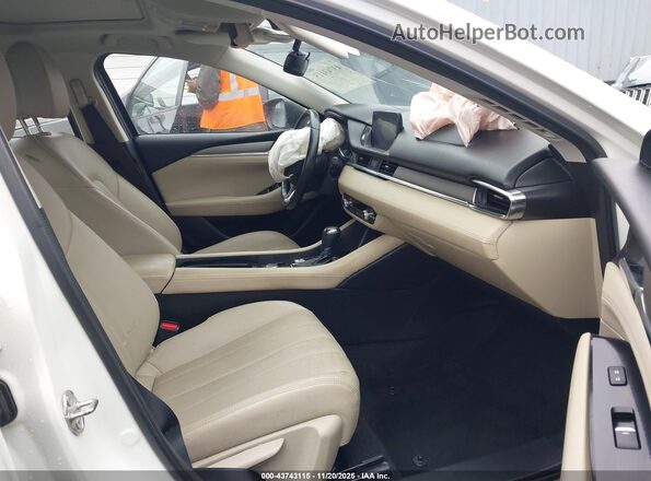 JM1GL1VM7K1505179 2019 MAZDA 6 White Front interior view