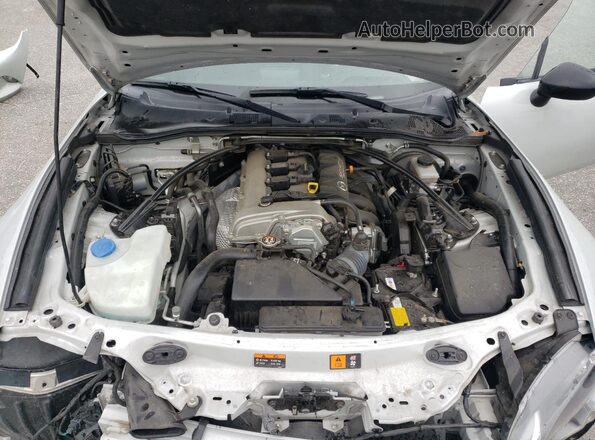 JM1NDAB7XH0120913 2017 MAZDA MX-5 White Вид задньої частини салону
