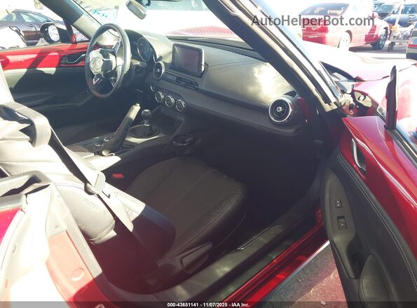 JM1NDAD71N0505379 2022 MAZDA MX-5 MIATA Red Front interior view