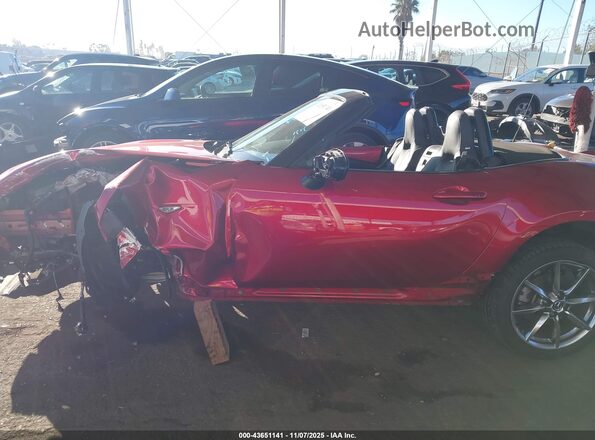 JM1NDAD71N0505379 2022 MAZDA MX-5 MIATA Red 360 interior view