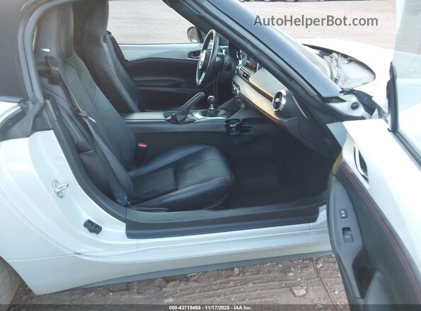 JM1NDAD72G0110310 2016 MAZDA MX-5 MIATA Серый Вид салона спереди