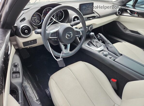 JM1NDAM70M0460630 2021 MAZDA MX-5 Gray Widok deski rozdzielczej