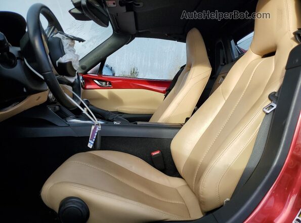 JM1NDAM74H0101982 2017 MAZDA MX-5 Red Front interior view