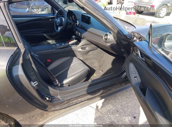 JM1NDAM78R0608840 2024 MAZDA MX-5 MIATA RF Gray Vista interior delantera