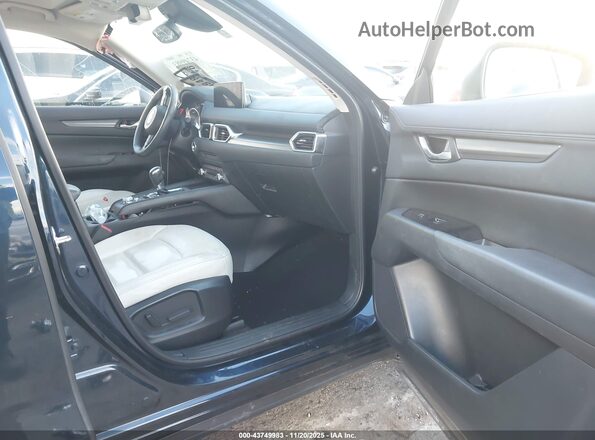 JM3KFBCMXN1565446 2022 MAZDA CX-5 Navy Widok wnętrza z przodu