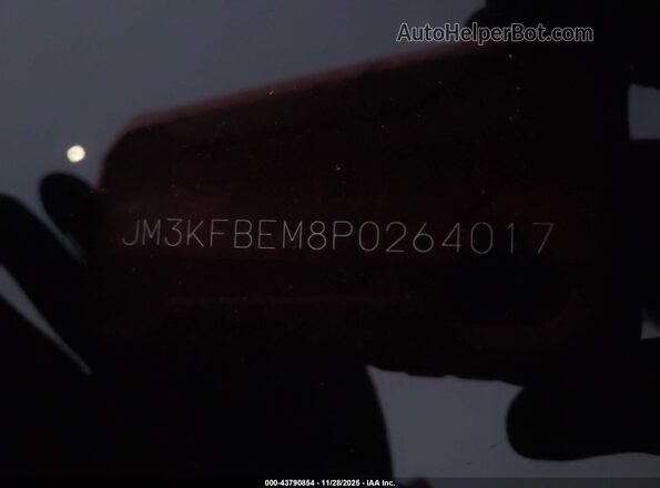JM3KFBEM8P0264017 2023 MAZDA CX-5 Black Vista del compartimento del motor