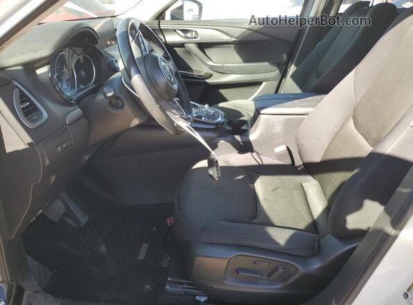 JM3TCBBY5N0616035 2022 MAZDA CX-9 White Front interior view