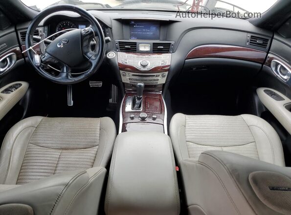JN1BY1AP1HM740683 2017 INFINITI Q70 Silver Առջևի վահանակի տեսք