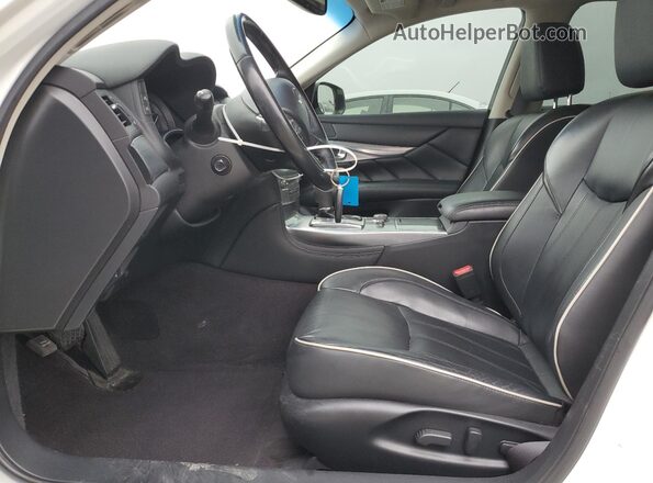 JN1BY1AP6HM740047 2017 INFINITI Q70 Белый Вид салона спереди