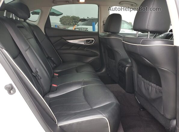 JN1BY1AP6HM740047 2017 INFINITI Q70 Белый Вид задних сидений
