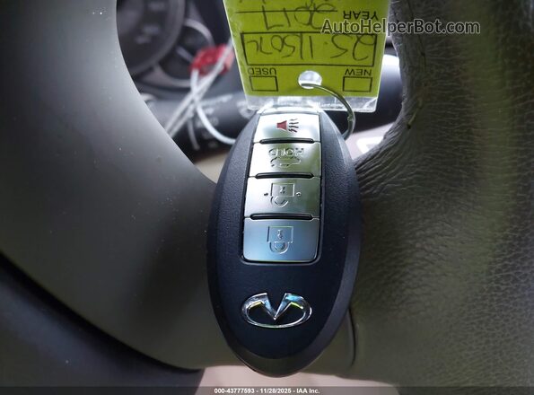 JN1BY1PR8HM210624 2017 INFINITI Q70L Blue Vista del salpicadero