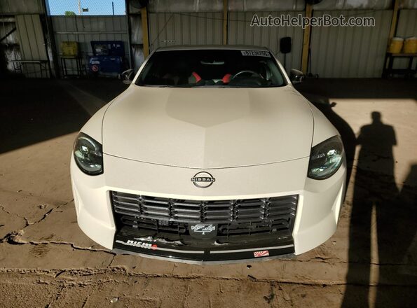 JN1BZ4BH3RM360901 2024 NISSAN Z Кремовый Вид спереди
