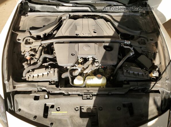 JN1BZ4BH3RM360901 2024 NISSAN Z Кремовый Вид задней части салона