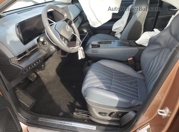 JN1DF0CD1RM730183 2024 NISSAN ARIYA Gold Vista interior delantera